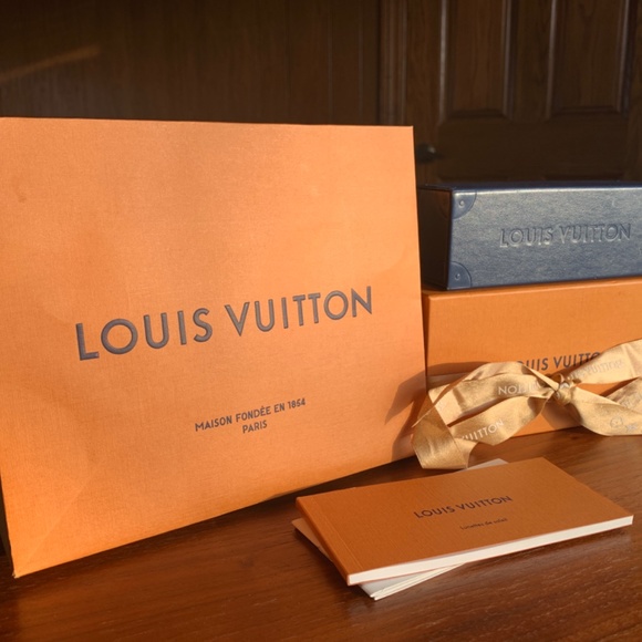 Louis Vuitton  WAIMEA SUNGLASSES - Picture 4 of 4